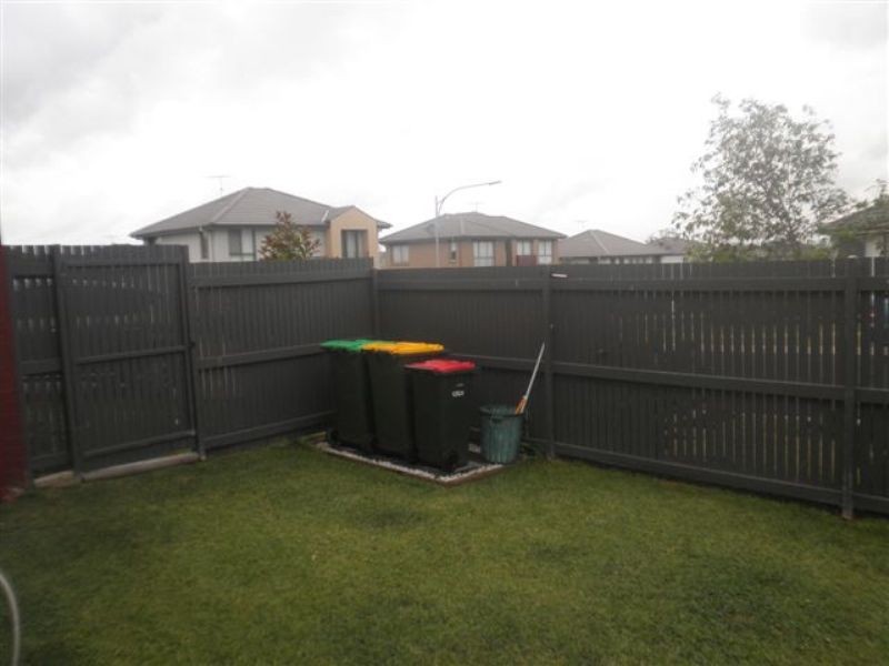 100 Minorca Circuit, Spring Farm NSW 2570