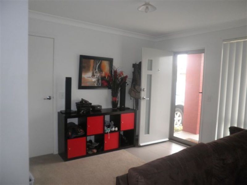 100 Minorca Circuit, Spring Farm NSW 2570