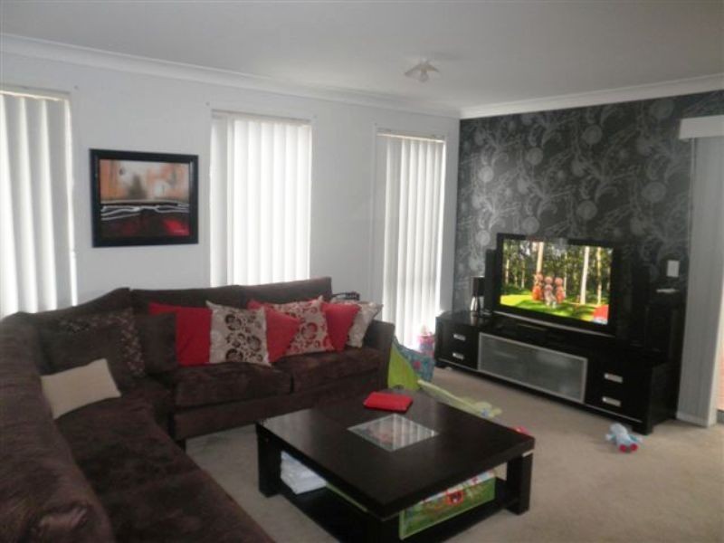 100 Minorca Circuit, Spring Farm NSW 2570