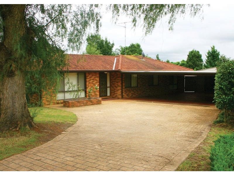 68 Southdown Road, Elderslie NSW 2570
