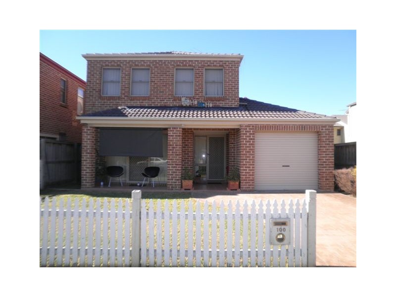 100 Glenfield Road, Currans Hill NSW 2567