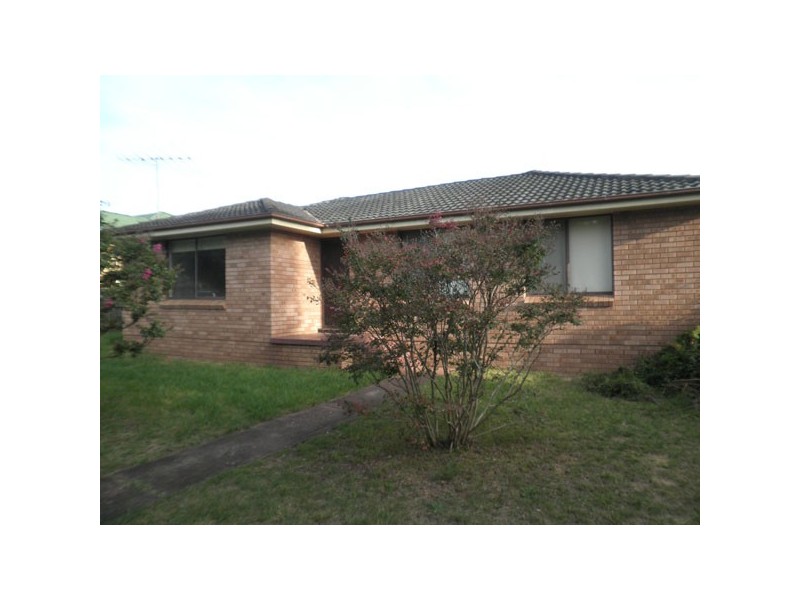 13 Church Street, Elderslie NSW 2570