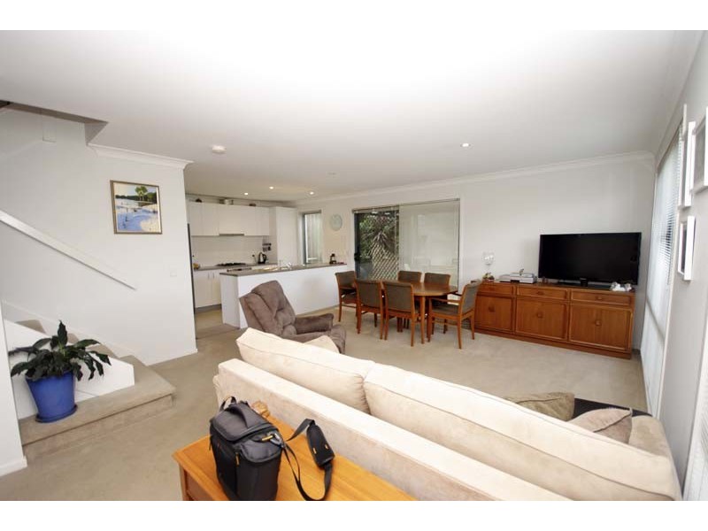 120 Minorca Circuit, Spring Farm NSW 2570