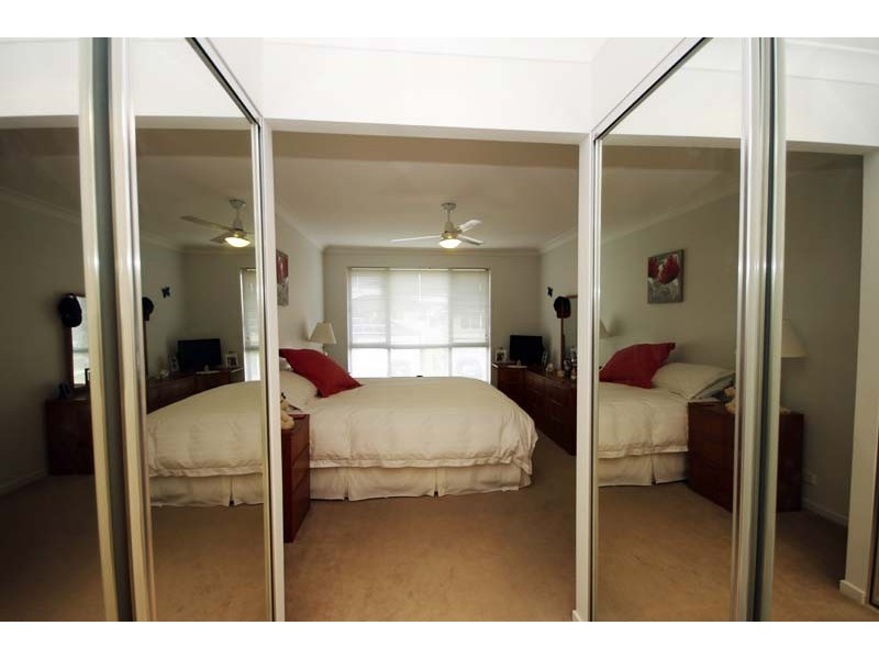 120 Minorca Circuit, Spring Farm NSW 2570