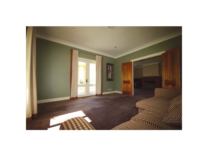 5 Lawson Road, Pheasants Nest NSW 2574