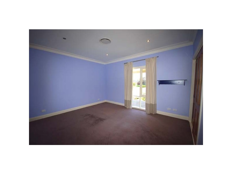 5 Lawson Road, Pheasants Nest NSW 2574