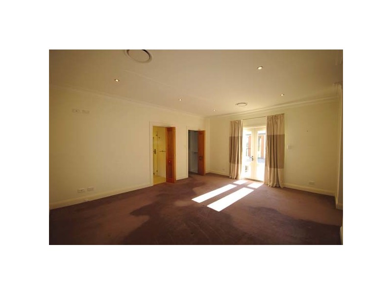 5 Lawson Road, Pheasants Nest NSW 2574
