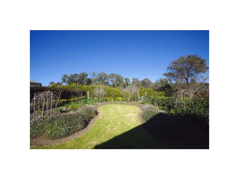 5 Lawson Road, Pheasants Nest NSW 2574