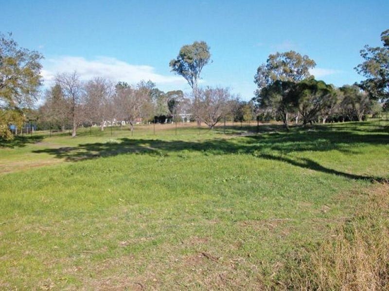 6 The Mews, Kirkham NSW 2570