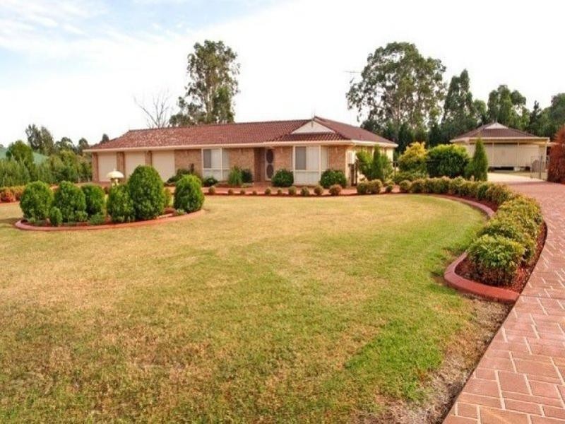 5 Aberfoyle Place, Grasmere NSW 2570