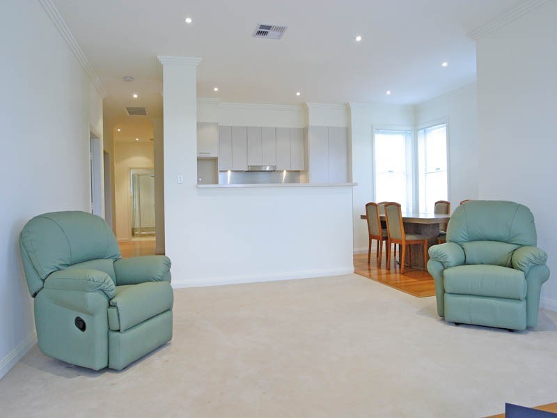 3 & 9, 112 Governers Way, Macquarie Links NSW 2565