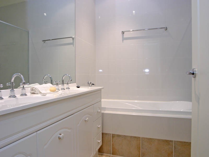 3 & 9, 112 Governers Way, Macquarie Links NSW 2565