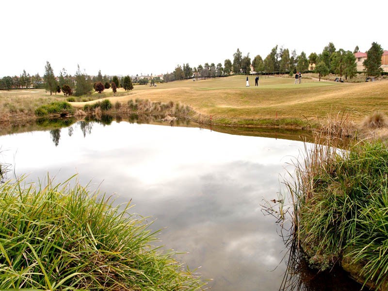 3 & 9, 112 Governers Way, Macquarie Links NSW 2565