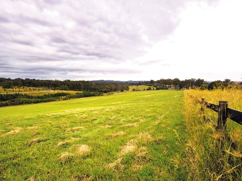 10 Crase Place, Grasmere NSW 2570