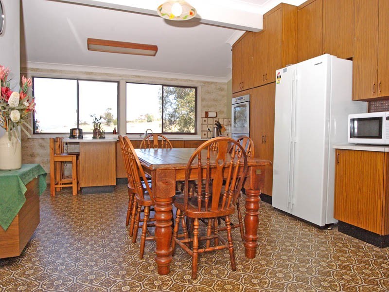 380 Burragorang Road, Mount Hunter NSW 2570