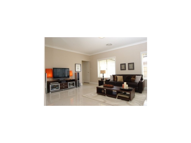 3 Lamond Common, Camden Park NSW 2570