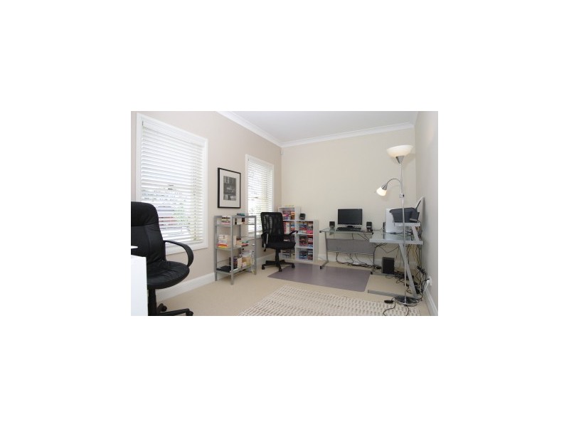 3 Lamond Common, Camden Park NSW 2570