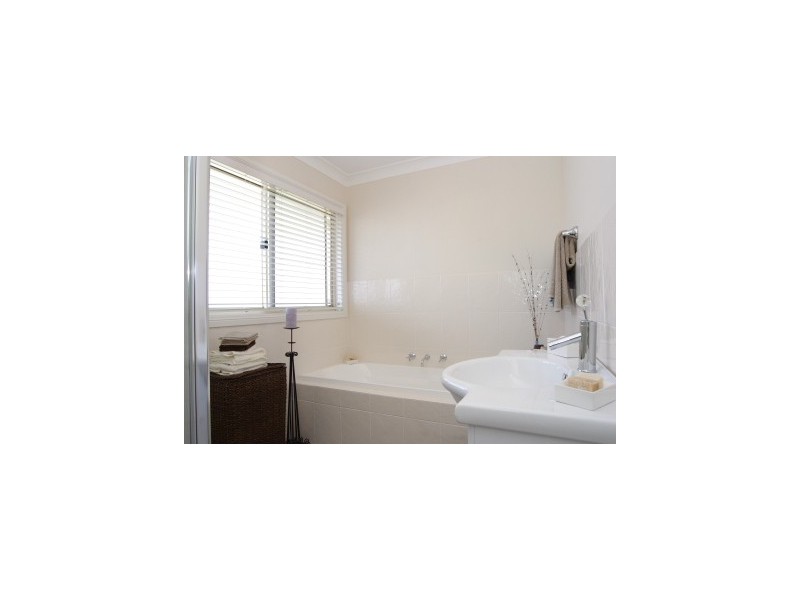 3 Lamond Common, Camden Park NSW 2570