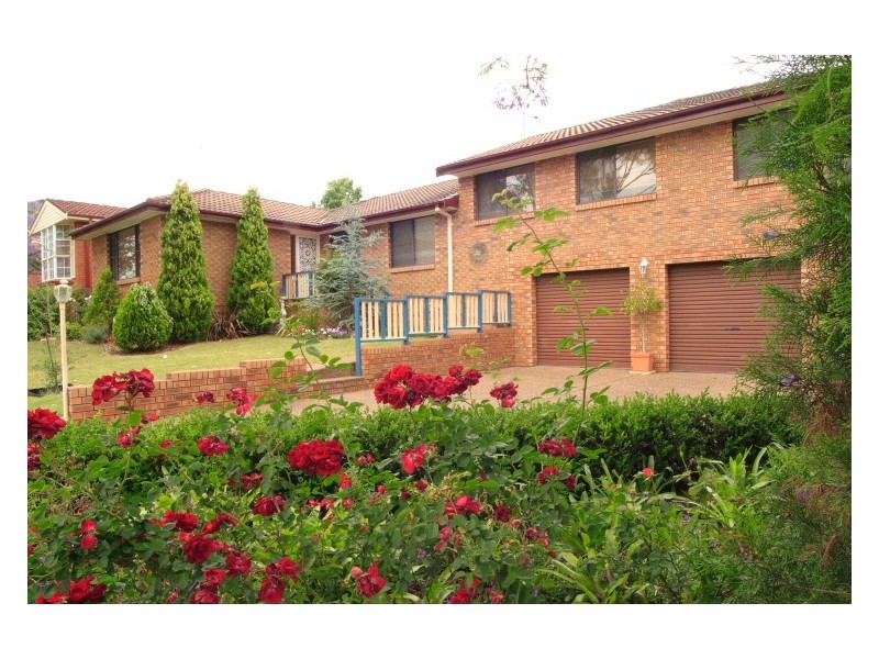 8  Cashmere Drive, Elderslie NSW 2570