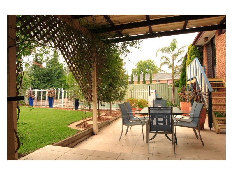 8  Cashmere Drive, Elderslie NSW 2570