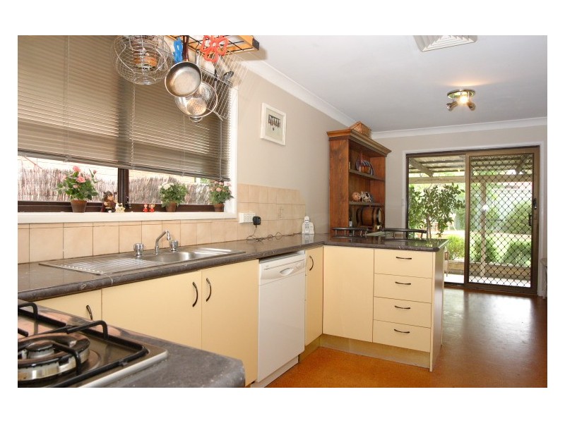 8  Cashmere Drive, Elderslie NSW 2570