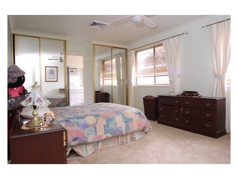 8  Cashmere Drive, Elderslie NSW 2570