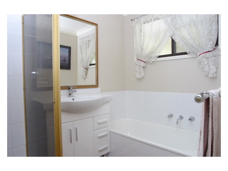 8  Cashmere Drive, Elderslie NSW 2570