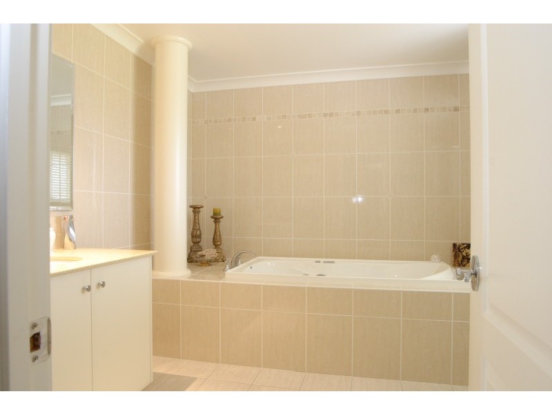 119 Macarthur Circuit, Camden Park NSW 2570