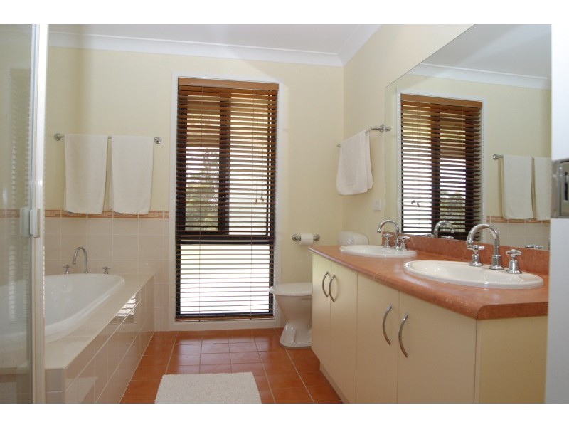 5  Wilson Drive, Buxton NSW 2571