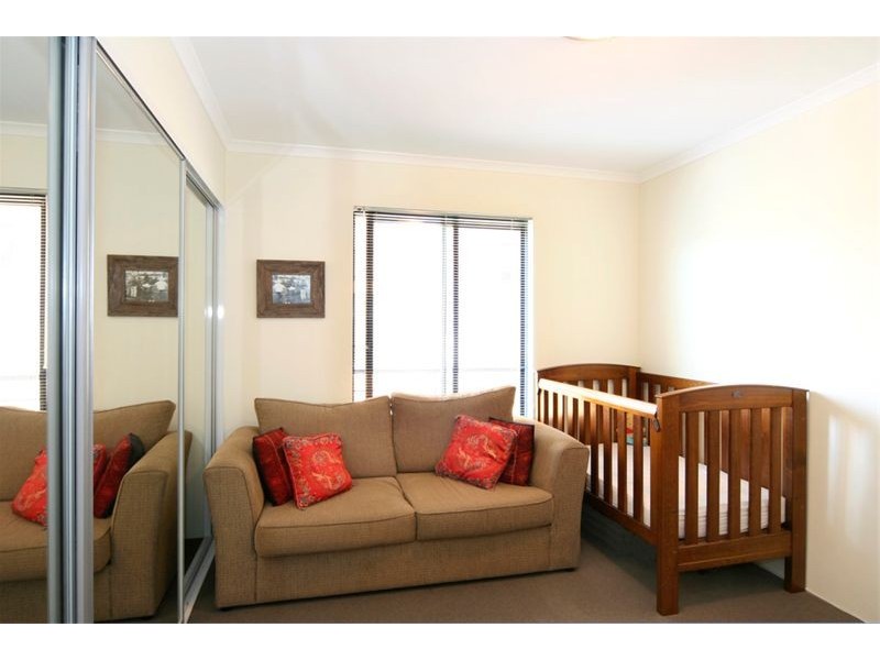 C411/8 Crescent Street, Redfern NSW 2016
