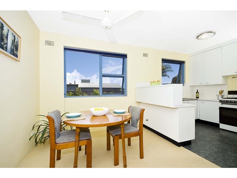 2/12 Goodwin Street, Narrabeen NSW 2101