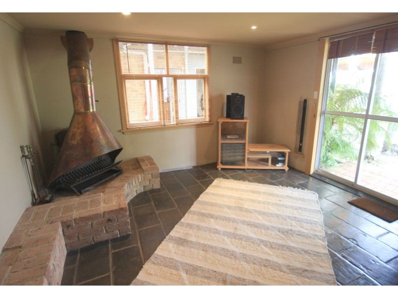 19 Lakeview Parade, Warriewood NSW 2102