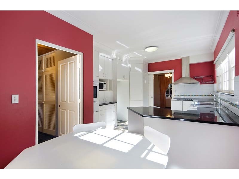 6 Aranda Drive, Frenchs Forest NSW 2086