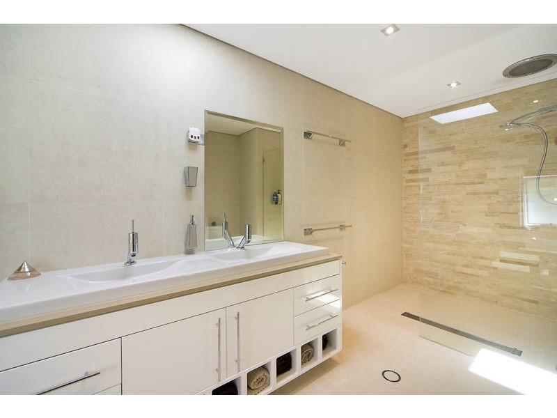 109 Headland Road, Curl Curl NSW 2096