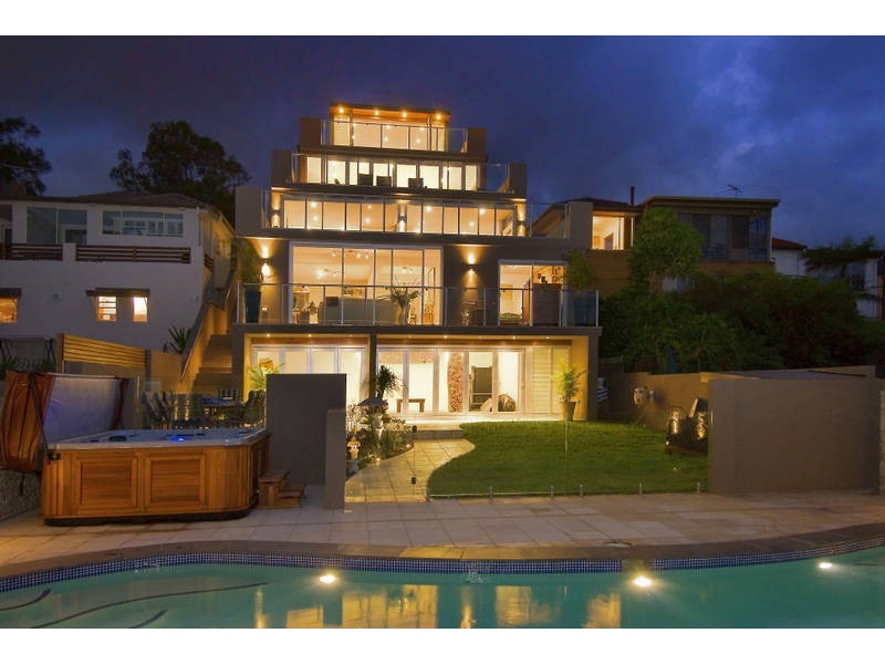 109 Headland Road, Curl Curl NSW 2096