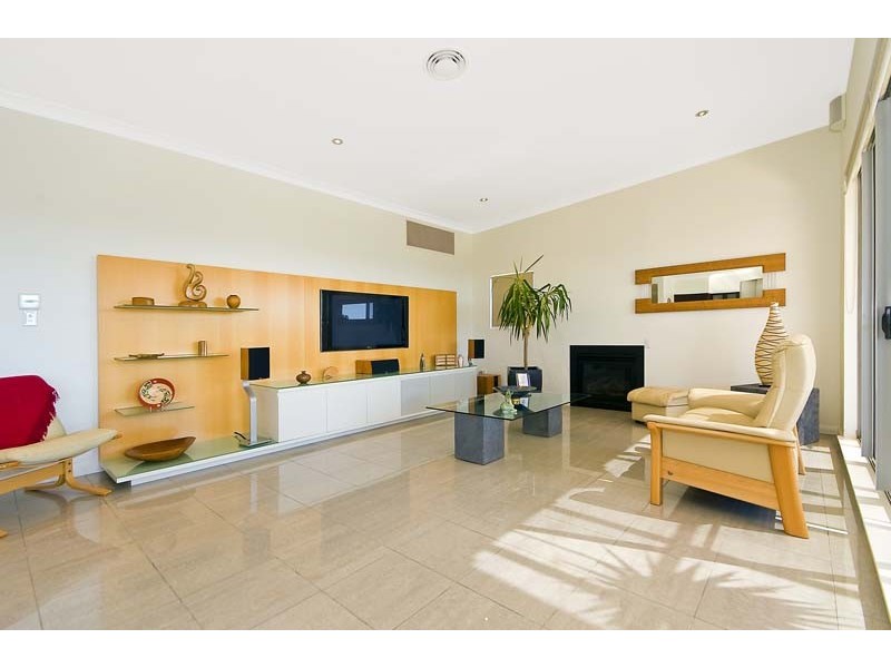 40/28-32 Sturdee Parade, Dee Why NSW 2099