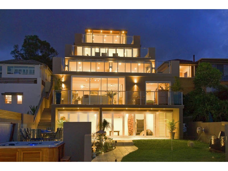109 Headland Road, Curl Curl NSW 2096