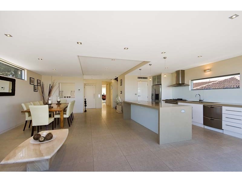 109 Headland Road, Curl Curl NSW 2096