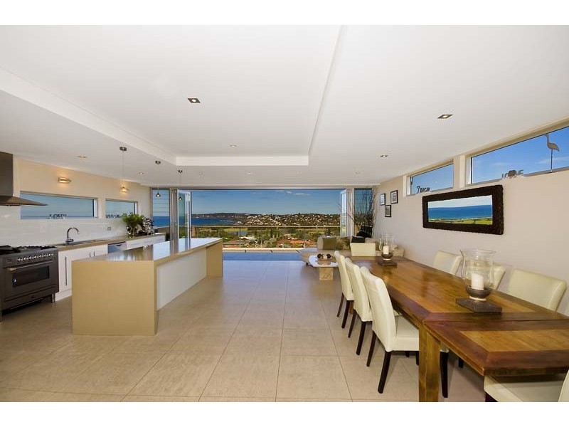 109 Headland Road, Curl Curl NSW 2096
