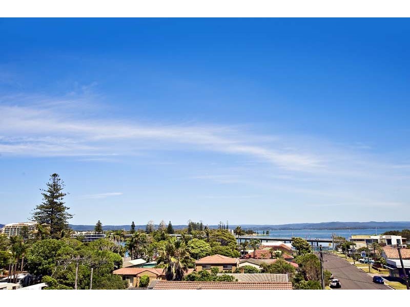 21a Hargraves Street, The Entrance North NSW 2261