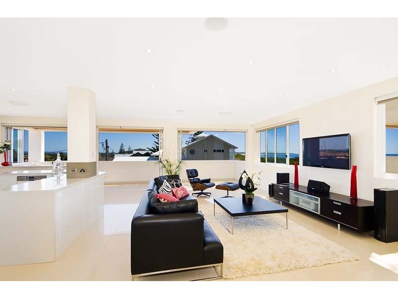 21a Hargraves Street, The Entrance North NSW 2261