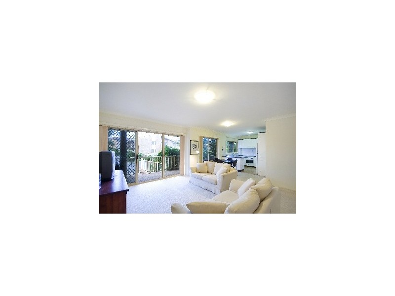 1/8-10 Clarke Street, Narrabeen NSW 2101