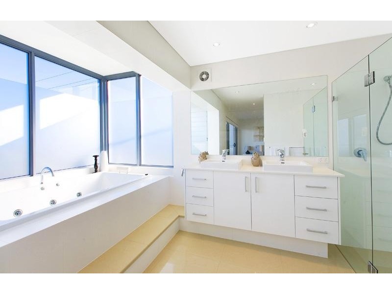 35 Pitt Road, North Curl Curl NSW 2099