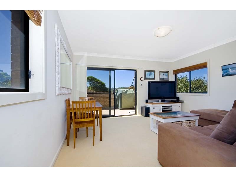 8/7 Holborn Avenue, Dee Why NSW 2099