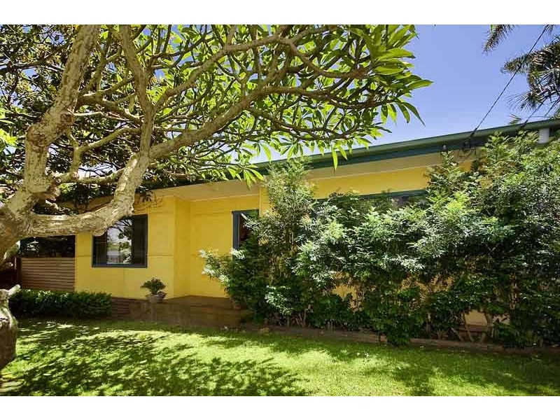 11 Emerald Street, Narrabeen NSW 2101