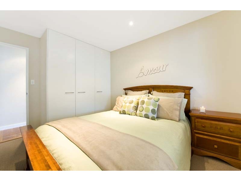 8 Sydney Road, Warriewood NSW 2102