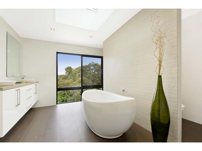 9 Kara Crescent, Bayview NSW 2104