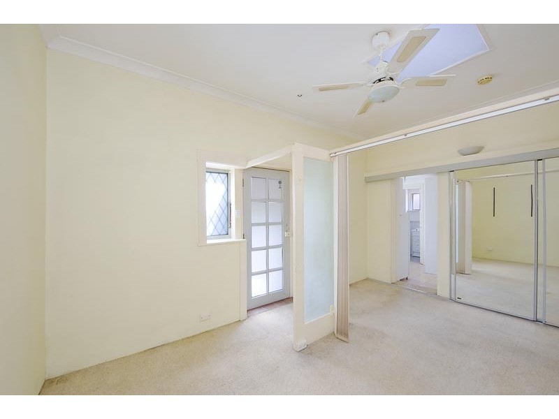 135 Eastern Valley Way, Castlecrag NSW 2068