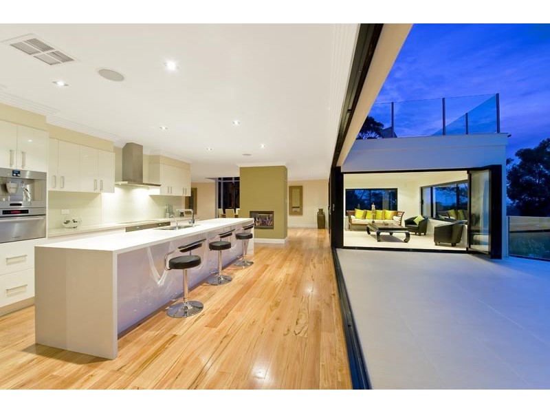 9 Kara Crescent, Bayview NSW 2104