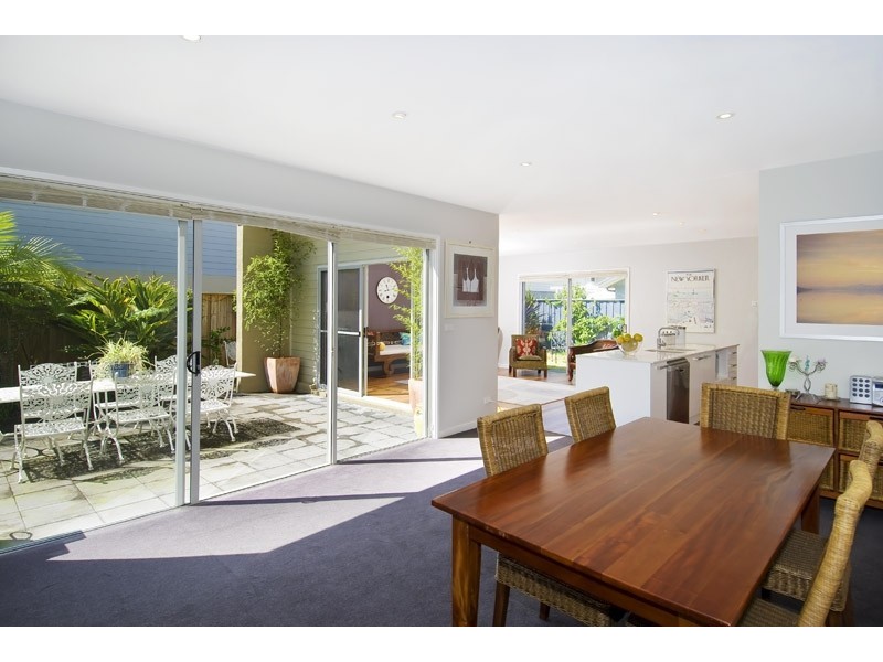 9 Orchard Street, Warriewood NSW 2102